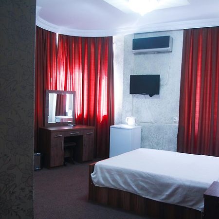 New Palace Shardeni Tbilisi Ngoại thất bức ảnh