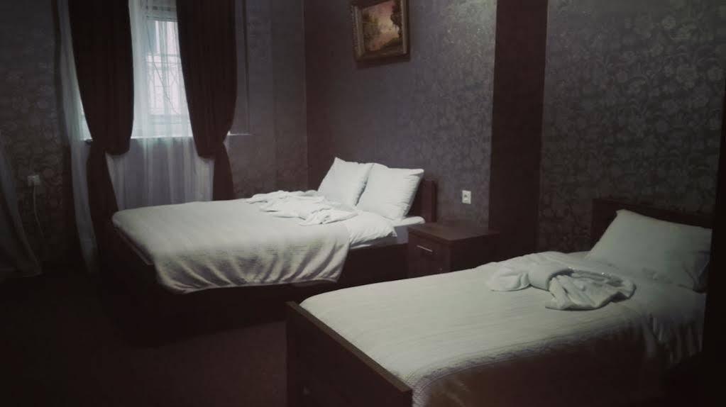 New Palace Shardeni Tbilisi Ngoại thất bức ảnh