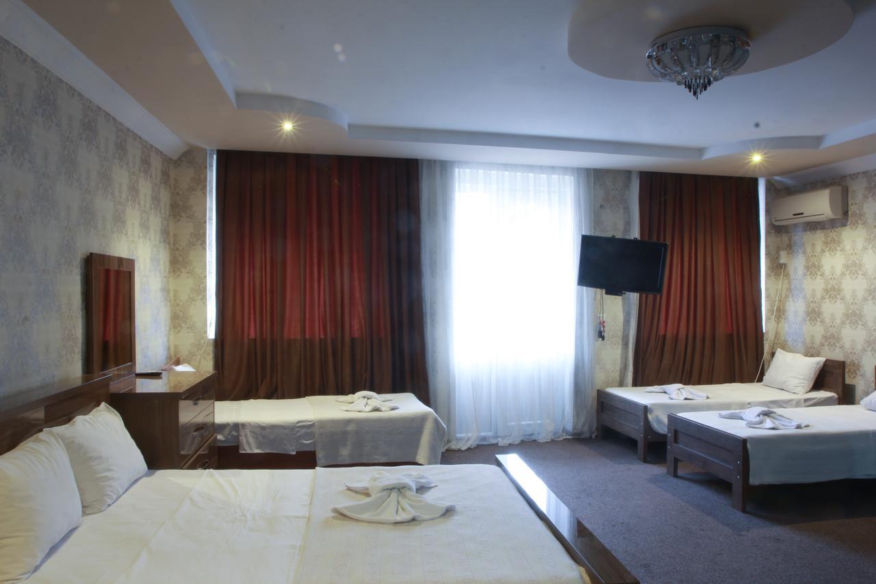 New Palace Shardeni Tbilisi Ngoại thất bức ảnh